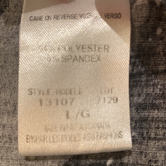 Libra layered tank top. Size LARGE - Picture 5 of 7